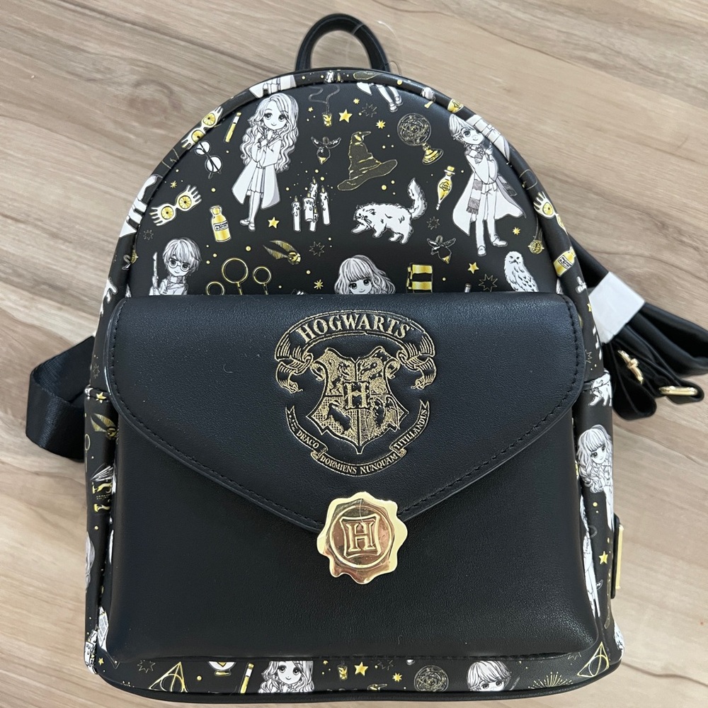NWOT Loungefly Harry Potter Magical Elements Mini Backpack